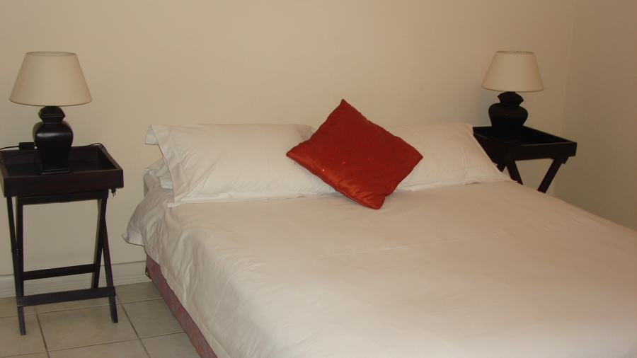 1 Bedroom Property for Sale in Zonnebloem Western Cape